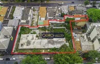 Imagem: O terreno possui 2.354m² de Área e está localizado em Santa