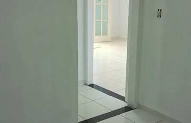 Imagem 3: Casa com 3 quartos, sendo 1 suíte, varanda, sala, sala de jantar, cozinha...