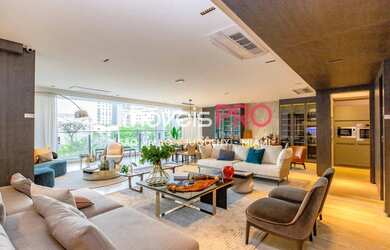 Imagem: O apartamento possui 4 Dormitórios, 5 Banheiros, 4 Vagas na