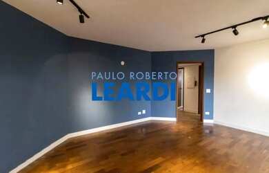 Imagem: O apartamento possui 4 Dormitórios, 5 Banheiros, 2 Vagas na