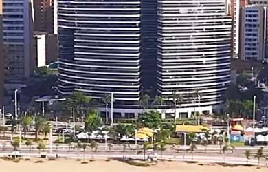 Imagem: O apartamento possui 1 Dormitório, 1 Banheiro, 1 Vaga na garagem