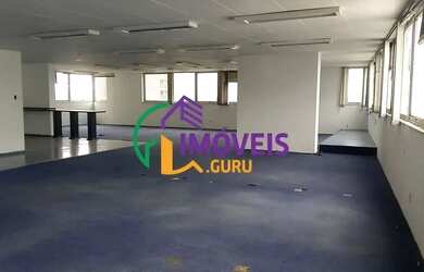 Imagem: O depósito possui 5 Vagas na garagem, 220m² de Área e está