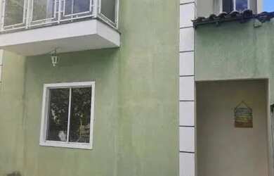 Imagem: A casa em condomínio possui 1 Dormitório, 3 Banheiros, 1 Vaga