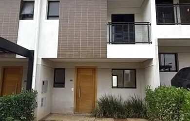 Imagem: A casa em condomínio para alugar possui 2 Dormitórios, 3 Banheiros