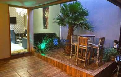 Imagem: A casa possui 3 Dormitórios, 2 Banheiros, 1 Vaga na garagem