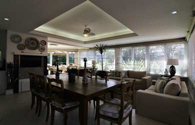 Imagem 7: Charmoso sobrado a venda, localizado no Condomínio Lagos Park, praia...