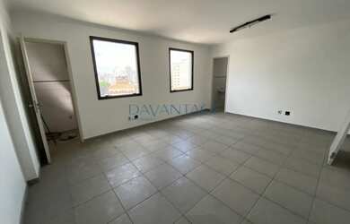 Imagem: O depósito possui 1 Vaga na garagem, 37m² de Área e está