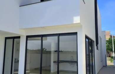 Imagem 2: Lindo sobrado a venda no Cond Central Park Salto SP