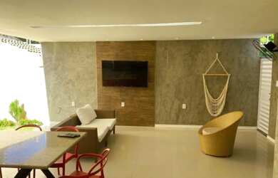 Imagem: A casa em condomínio possui 3 Dormitórios, 3 Banheiros, 2