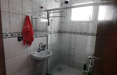 Imagem 11: Vendo sobrado. Churrasqueira, Varanda, 2 Banheirose3 Dormitórios