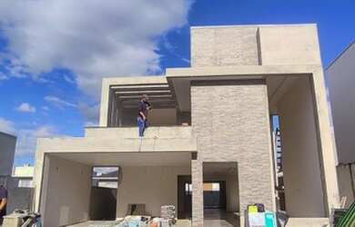 Imagem: A casa em condomínio possui 3 Dormitórios, 3 Banheiros, 2