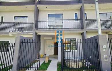 Imagem: A casa possui 2 Dormitórios, 2 Banheiros, 2 Vagas na garagem