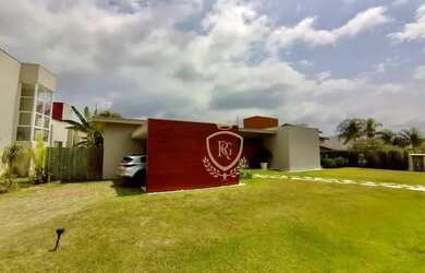 Imagem: A casa em condomínio possui 3 Dormitórios, 5 Banheiros, 5