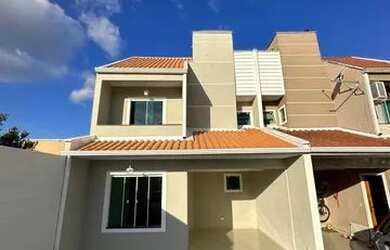 Imagem: A casa em condomínio possui 3 Dormitórios, 3 Banheiros, 2