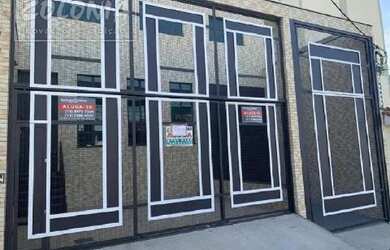 Imagem: O depósito possui 3 Vagas na garagem, 457m² de Área e está