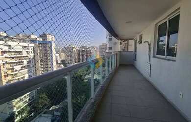 Imagem: O apartamento possui 3 Dormitórios, 2 Banheiros, 2 Vagas na