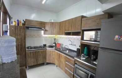 Imagem 2: VENDO EXCELENTE CASA. 78m² de Área, 1 Vaga na garageme3 Dormitórios