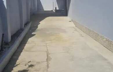 Imagem: A casa possui 2 Dormitórios, 2 Banheiros, 2 Vagas na garagem