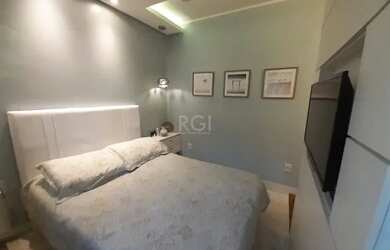 Imagem 5: Apartamento de dois dormitórios, e uma vaga de garagem no bairro Bela...