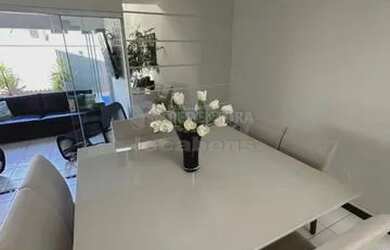 Imagem: A casa em condomínio possui 3 Dormitórios, 5 Banheiros, 4