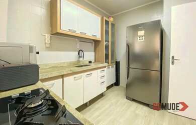 Imagem: O apartamento possui 2 Dormitórios, 2 Banheiros, 1 Vaga na