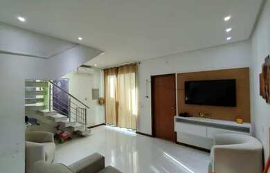 Imagem: A casa possui 5 Dormitórios, 3 Banheiros e 200m² de Área