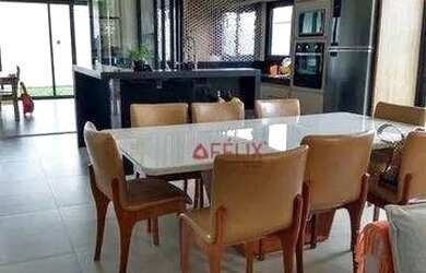 Imagem: A casa em condomínio possui 3 Dormitórios, 3 Banheiros, 4