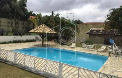 Imagem 8: Casa Sobrado em Jundiaí. Piscina, Churrasqueira, VarandaeGuarda roupa