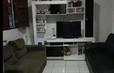 Imagem: A casa possui 2 Dormitórios, 1 Banheiro, 45m² de Área e