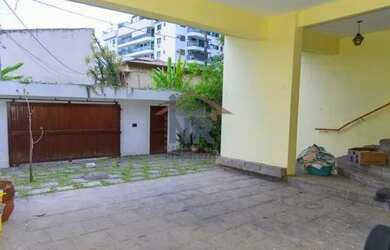 Imagem: A casa em condomínio possui 3 Dormitórios, 5 Banheiros, 4