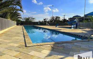 Imagem: A casa em condomínio possui 3 Dormitórios, 2 Banheiros, 2