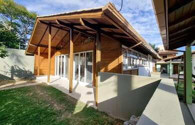 Imagem: A casa em condomínio possui 3 Dormitórios, 4 Banheiros, 2