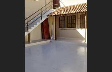 Imagem: A casa possui 2 Dormitórios, 3 Banheiros e 120m² de Área