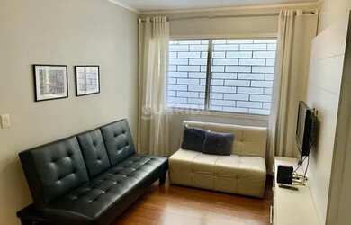 Imagem: O apartamento possui 2 Dormitórios, 1 Banheiro, 1 Vaga na garagem