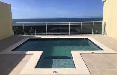 Imagem: A casa possui 3 Dormitórios, 3 Vagas na garagem e está localizado