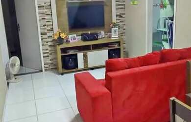 Imagem: A casa possui 2 Dormitórios, 1 Banheiro, 1 Vaga na garagem