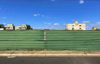 Imagem: O terreno possui 300m² de Área e está localizado em Jardim