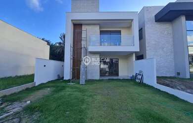 Imagem: A casa em condomínio possui 4 Dormitórios, 4 Banheiros, 2