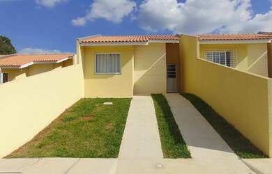 Imagem: A casa em condomínio possui 2 Dormitórios, 1 Banheiro, 2 Vagas