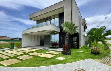 Imagem: A casa em condomínio possui 4 Dormitórios, 5 Banheiros, 4