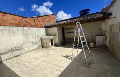 Imagem 4: ALUGO CASA NO ANTARES. Varanda, 180m² de Área, 3 Vagas na garageme2...