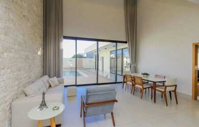 Imagem 4: Imóvel para venda tem 250 metros quadrados com 3 quartos