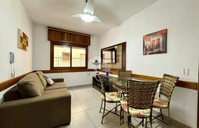 Imagem: O apartamento possui 1 Dormitório, 1 Banheiro, 1 Vaga na garagem