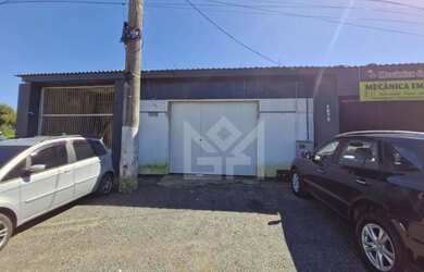 Imagem: O depósito possui 2 Vagas na garagem, 230m² de Área e está