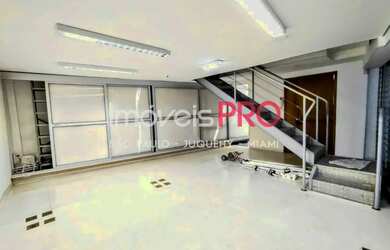 Imagem: O depósito possui 1 Vaga na garagem, 59m² de Área e está