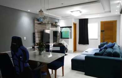 Imagem: A casa possui 3 Dormitórios, 4 Banheiros, 2 Vagas na garagem