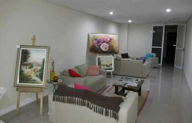 Imagem: O apartamento à venda possui 3 Dormitórios, 2 Banheiros, 2