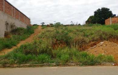 Imagem: O terreno possui 600m² de Área e está localizado em Caravelas