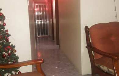 Imagem 16: Vendo sobrado. Churrasqueira, Varanda, 2 Banheirose3 Dormitórios