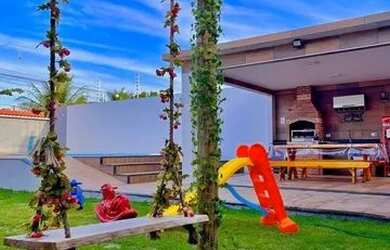 Imagem: A casa possui 2 Dormitórios, 2 Vagas na garagem e está localizado